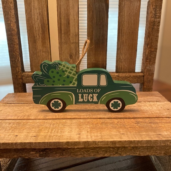 St. Patricks Day Tier Tray Decor Set Of 2, Farmhouse Gnome Truck & Shamrocks - Picture 5 of 16